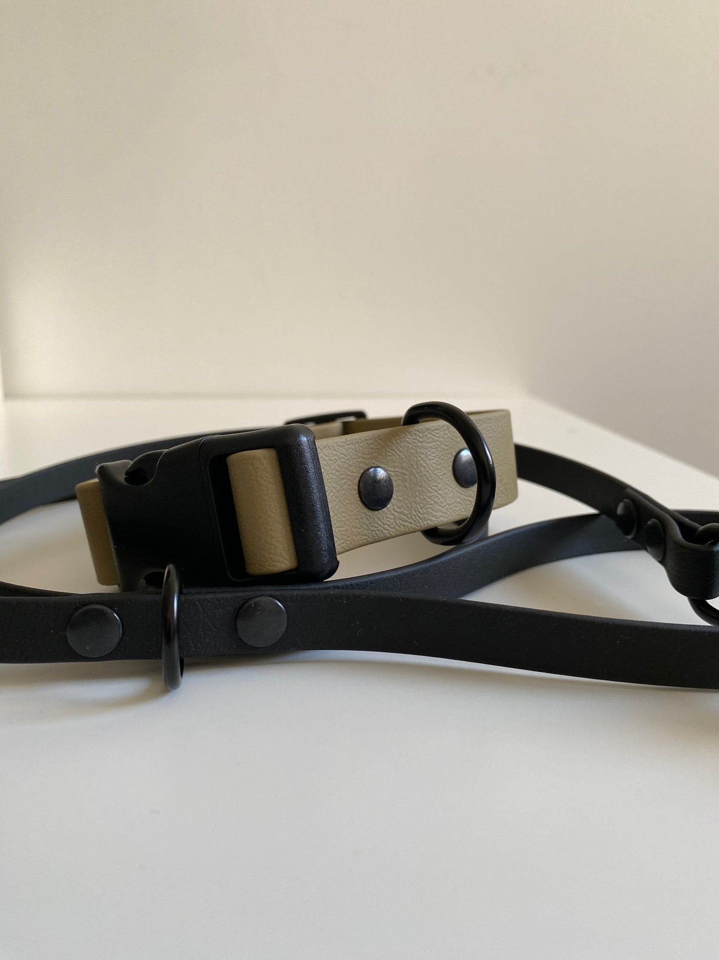 adjustable click collar